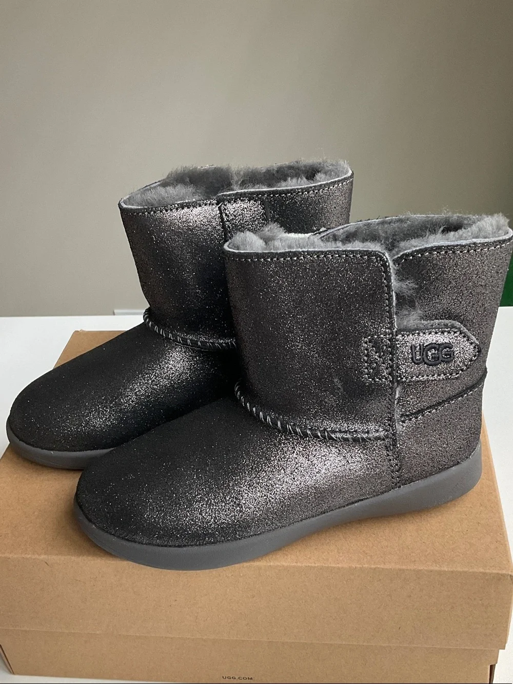 UGG new sparkling